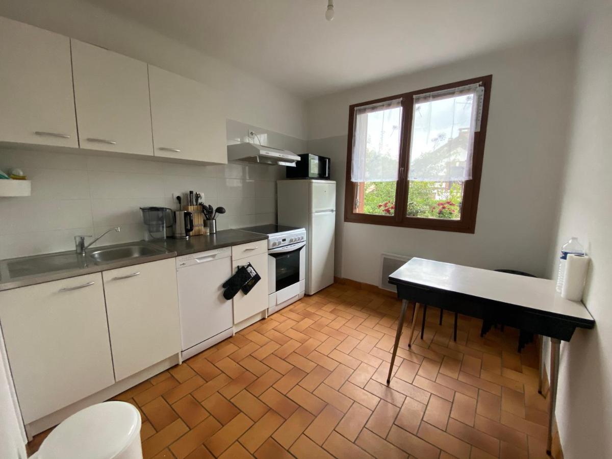 La Bonneville Maison Chaleureuse Avec Un Grand Jardin מראה חיצוני תמונה